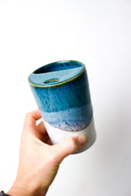 Load image into Gallery viewer, Tumbler in Teal & White