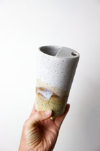 Load image into Gallery viewer, Tumbler in Cream & White
