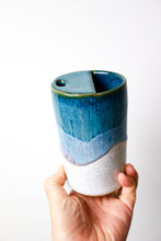 Load image into Gallery viewer, Tumbler in Teal &amp; White
